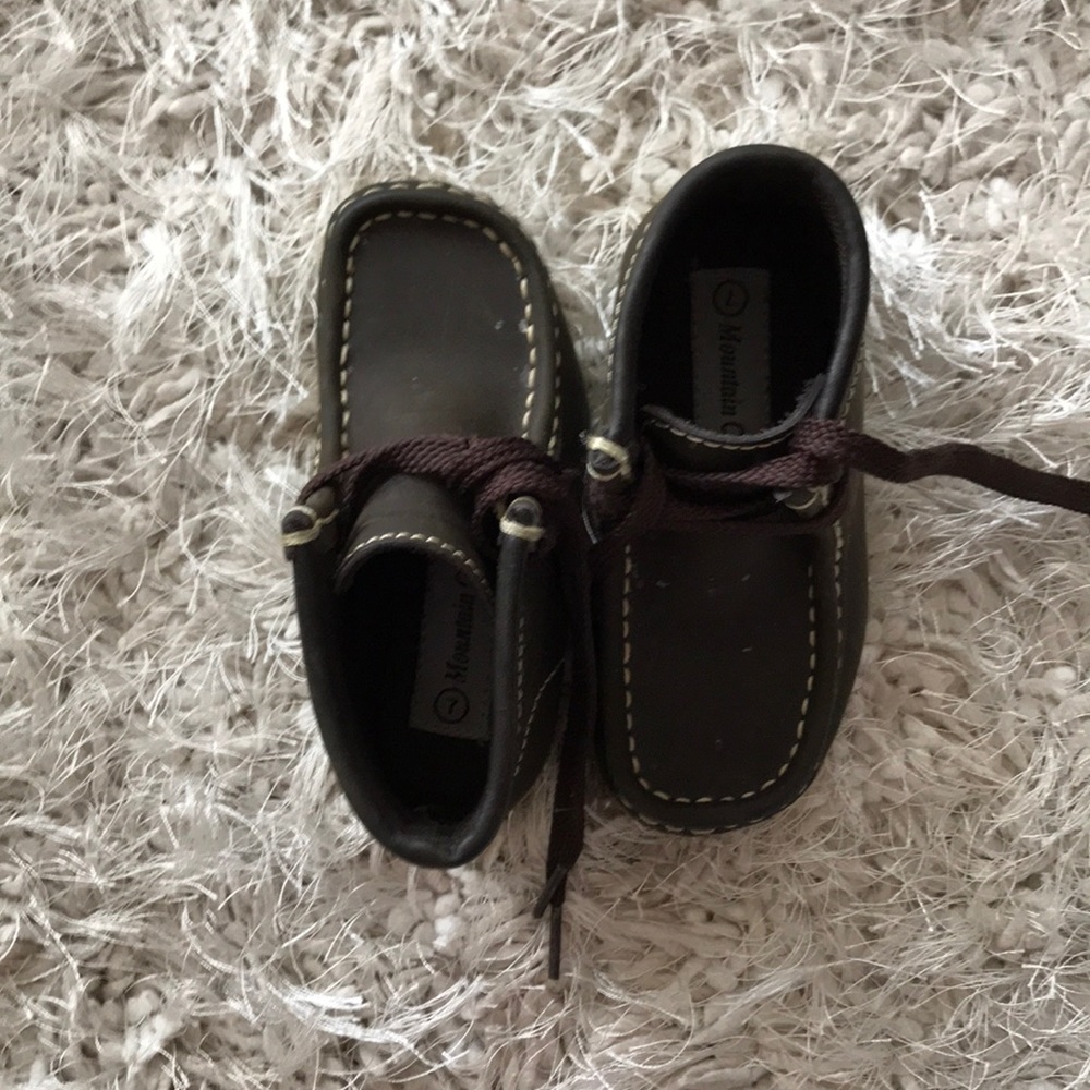 Toddler boys mountain creek size 7